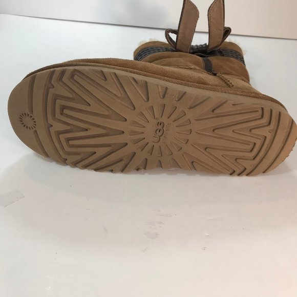 UGG Australia JOSETTE BOW Sheepskin Boots Size 7 - Picture 6 of 7